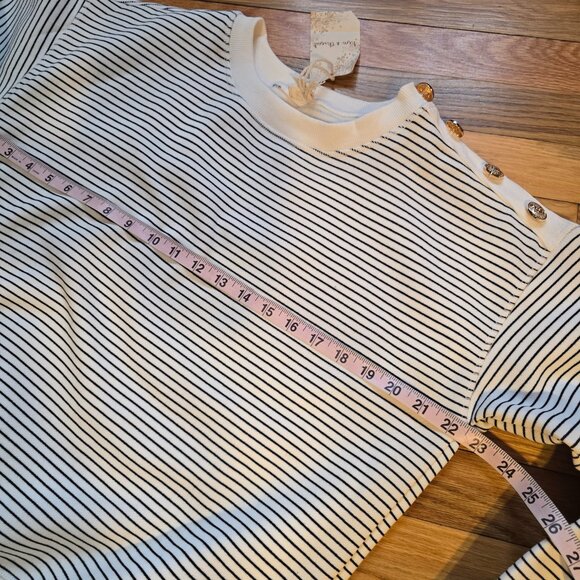 Hem & Thread Lightweight Sweatshirt top, Gold Buttons Black/ White, small, NWT - Picture 4 of 7